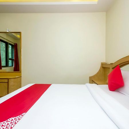 Hotel New Uttam Hira Palace Nashik Extérieur photo