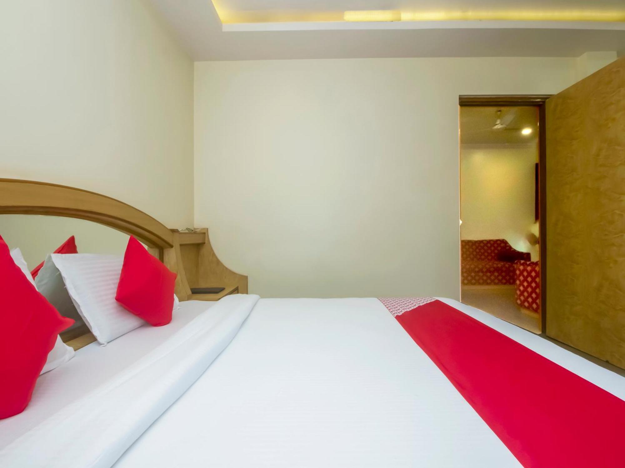 Hotel New Uttam Hira Palace Nashik Extérieur photo