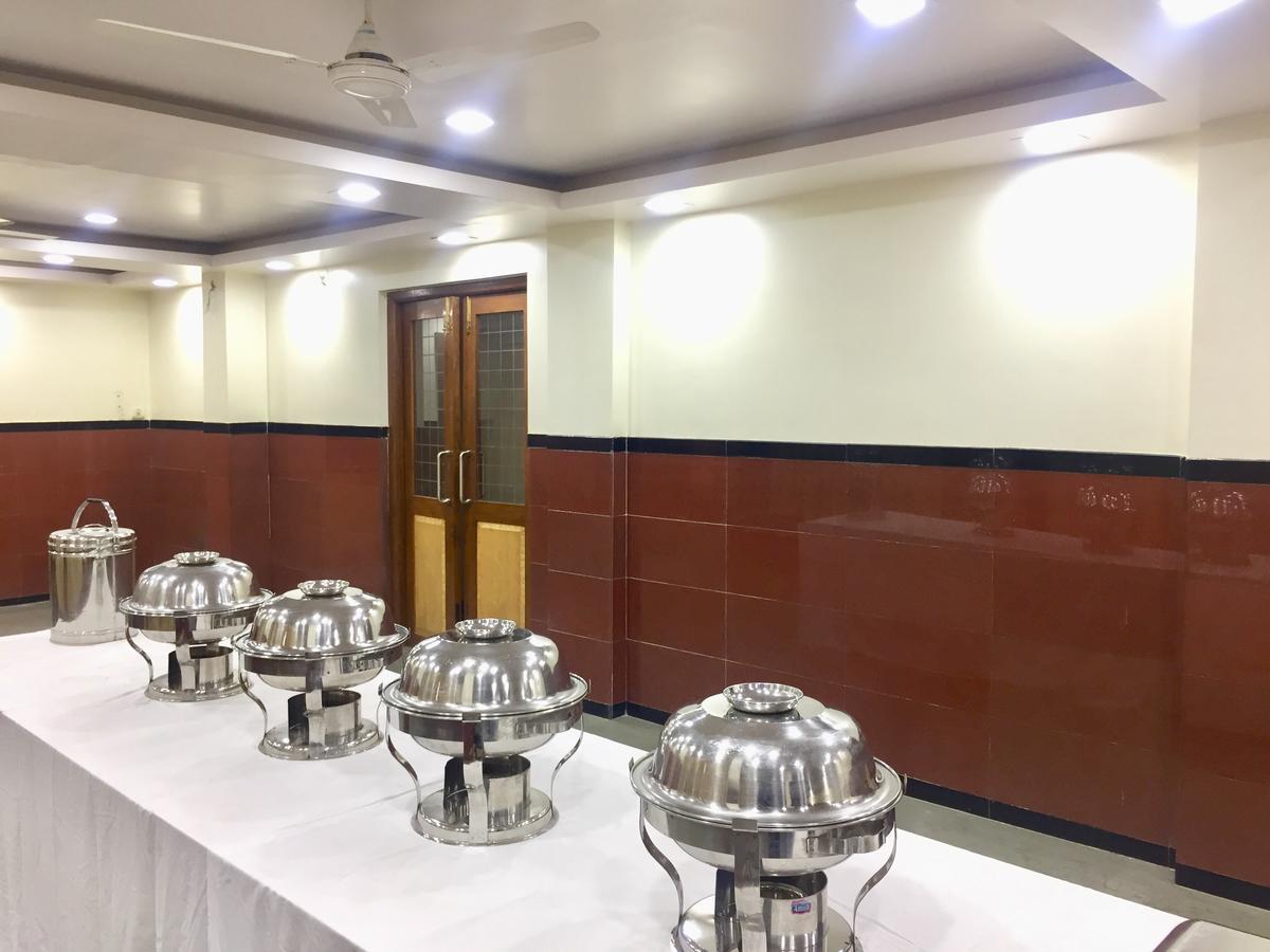 Hotel New Uttam Hira Palace Nashik Extérieur photo